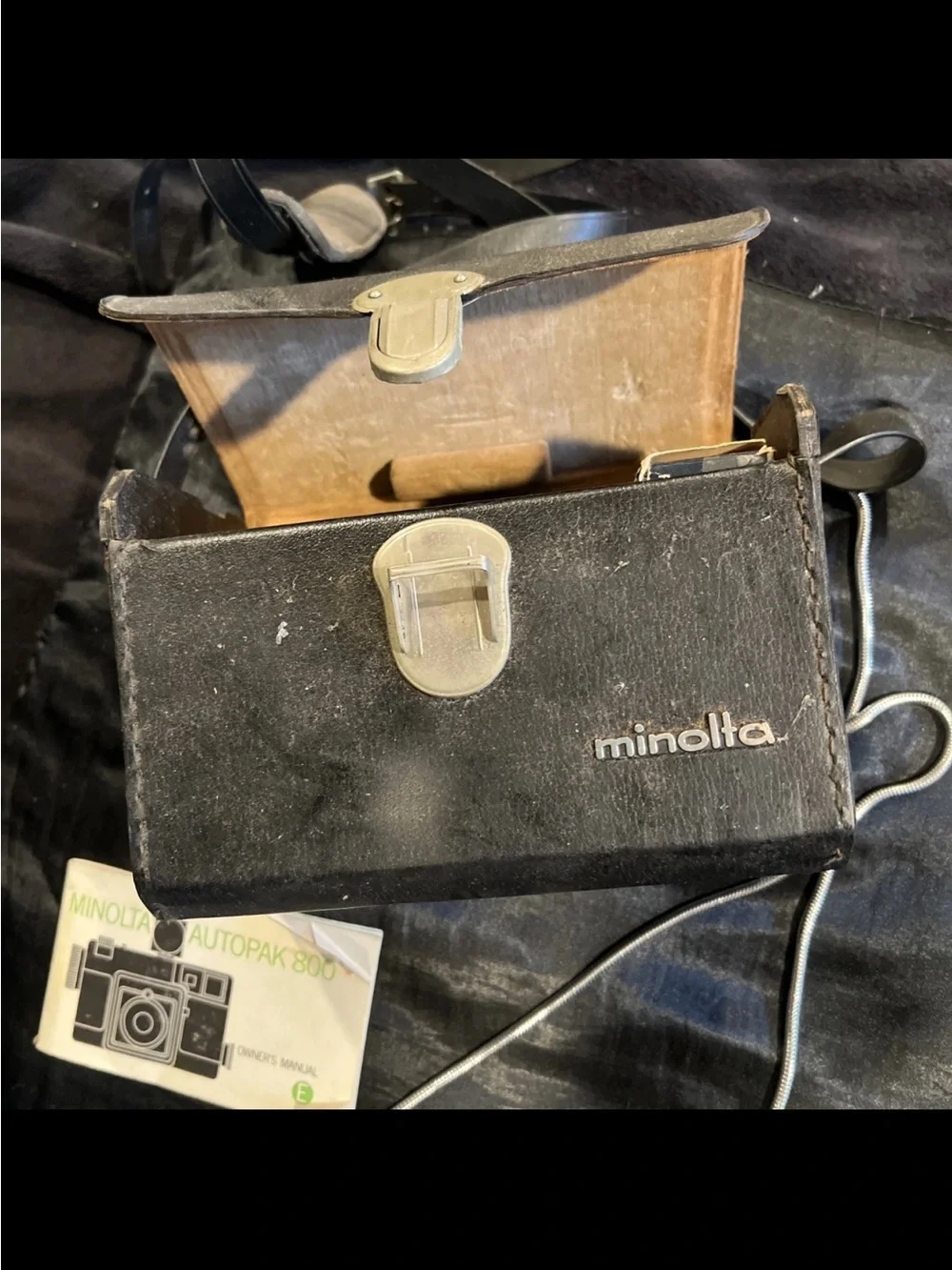 Vintage Minolta AutoPak 800 35mm Film Camera with Travel Case 3 flash Cubes